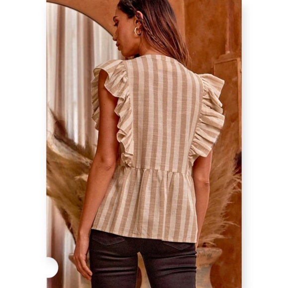 Savanna Jane Marisol Embroidery Short Flutter Sleeves Top sz Med - Picture 2 of 7